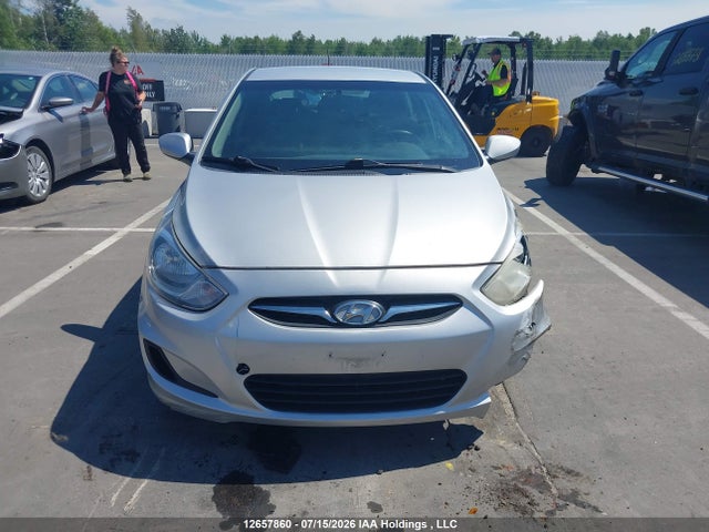2013 Hyundai Accent Gls/gs მანქანა იყიდება აუქციონზე, vin: KMHCT5AE8DU134731, აუქციონის ნომერი: 12657860