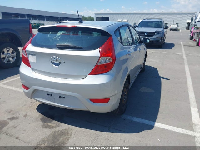 2013 Hyundai Accent Gls/gs მანქანა იყიდება აუქციონზე, vin: KMHCT5AE8DU134731, აუქციონის ნომერი: 12657860