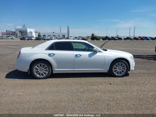 12657867 :رقم المزاد ، 2C3CK6CT7BH573898 vin ، 2011 Chrysler 300c مزاد بيع