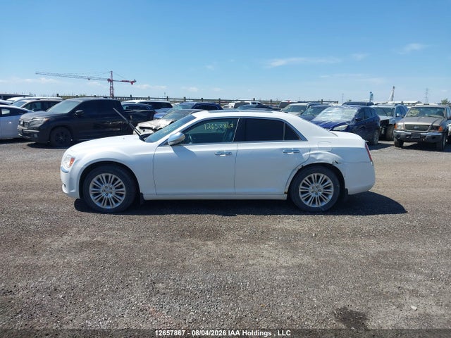 12657867 :رقم المزاد ، 2C3CK6CT7BH573898 vin ، 2011 Chrysler 300c مزاد بيع