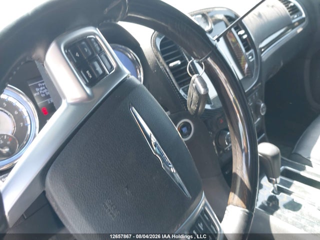 12657867 :رقم المزاد ، 2C3CK6CT7BH573898 vin ، 2011 Chrysler 300c مزاد بيع