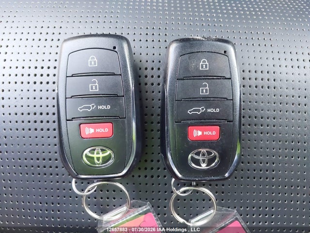 12657883 :رقم المزاد ، 7SVAAABA8SX061433 vin ، 2025 Toyota Sequoia Platinum مزاد بيع