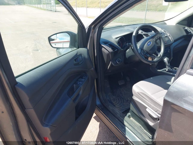 12657893 :رقم المزاد ، 1FMCU0F76HUD00535 vin ، 2017 Ford Escape S مزاد بيع