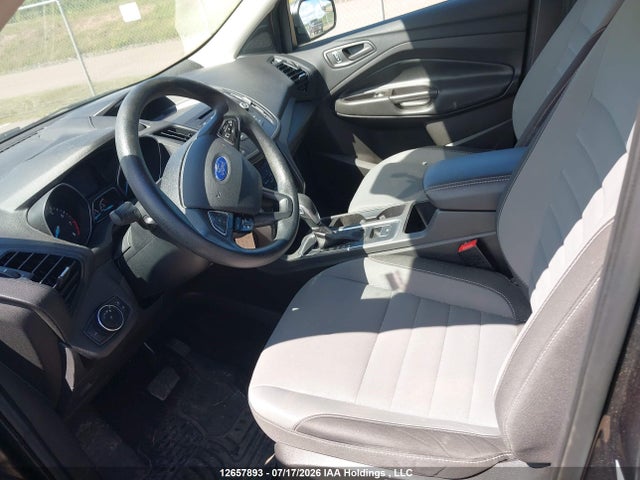 12657893 :رقم المزاد ، 1FMCU0F76HUD00535 vin ، 2017 Ford Escape S مزاد بيع