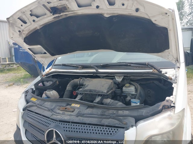 Mercedes-Benz Sprinter 2500 2015 WD3BE8DCXFP112411 Image 10