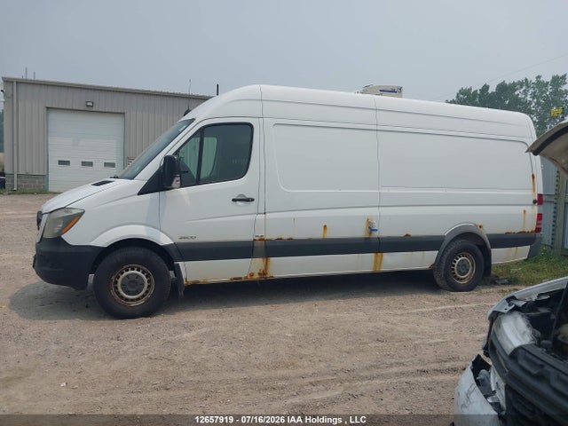 Mercedes-Benz Sprinter 2500 2015 WD3BE8DCXFP112411 Image 14