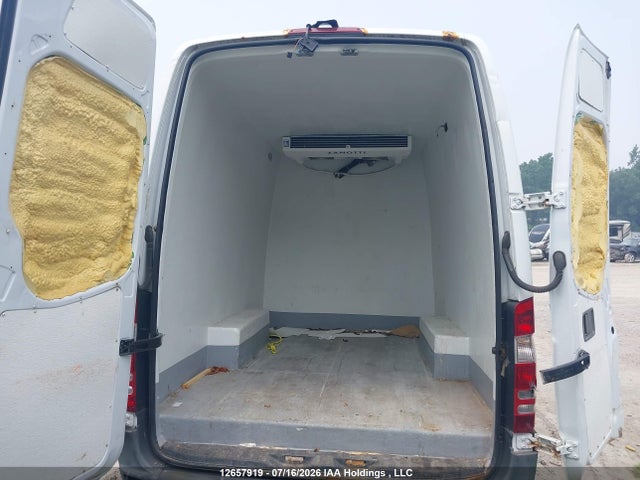 Mercedes-Benz Sprinter 2500 2015 WD3BE8DCXFP112411 Image 18