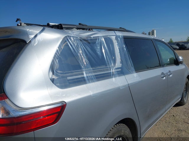 12652274 :رقم المزاد ، 5TDDK3DC5FS094612 vin ، 2015 Toyota Sienna Xle 7 Passenger مزاد بيع