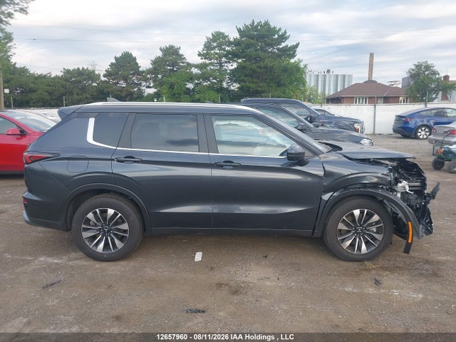 2026 Mitsubishi Outlander Le S-awc/se S-awc/sel S-awc მანქანა იყიდება აუქციონზე, vin: JA4J4VAB1TZ605998, აუქციონის ნომერი: 12657960