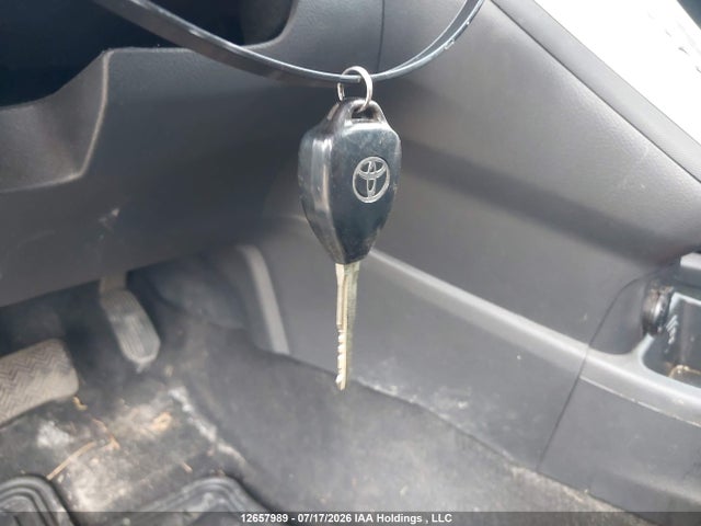 2011 Toyota Corolla Matrix მანქანა იყიდება აუქციონზე, vin: 2T1KU4EE6BC589184, აუქციონის ნომერი: 12657989