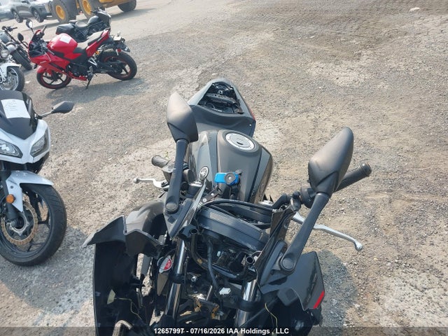 Yamaha YZFR3 2018 MH3RH06N8JK004081 Image 12