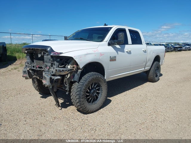 RAM 2500 Laramie 2018 3C6UR5FJXJG182055 Image 2