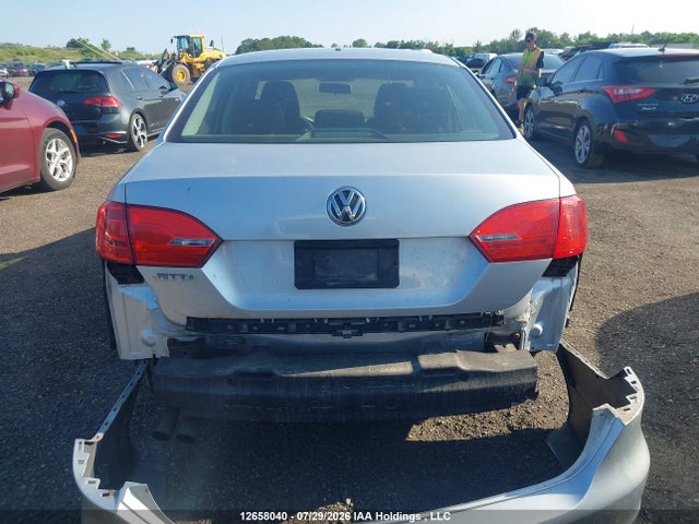 2014 Volkswagen Jetta 2.0l Trendline+ მანქანა იყიდება აუქციონზე, vin: 3VW2K7AJ7EM248704, აუქციონის ნომერი: 12658040