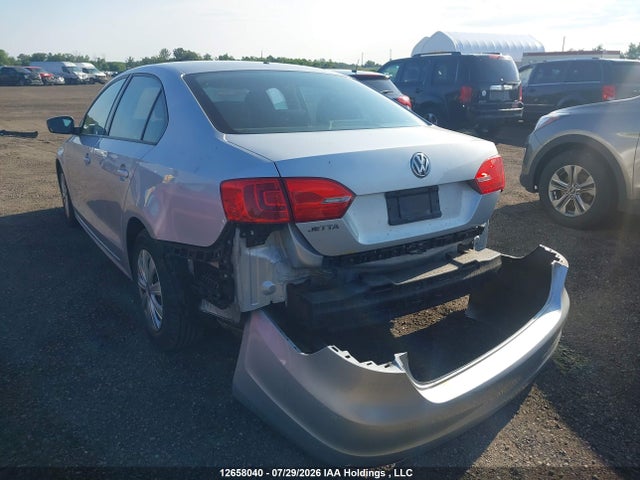 2014 Volkswagen Jetta 2.0l Trendline+ მანქანა იყიდება აუქციონზე, vin: 3VW2K7AJ7EM248704, აუქციონის ნომერი: 12658040