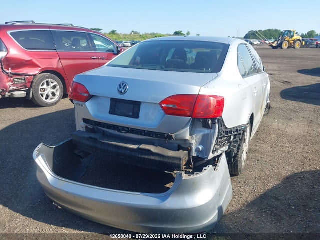 2014 Volkswagen Jetta 2.0l Trendline+ მანქანა იყიდება აუქციონზე, vin: 3VW2K7AJ7EM248704, აუქციონის ნომერი: 12658040