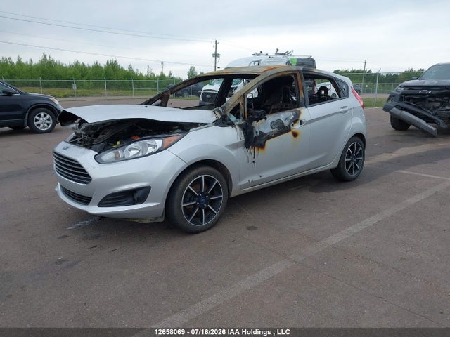 Ford FIESTA SE 2019 3FADP4EJ5KM124969 Image 2