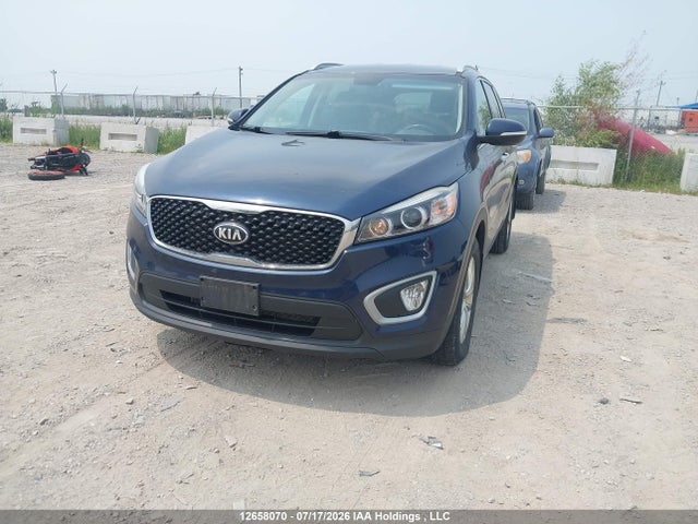 KIA Sorento Lx/l 2017 5XYPGDA54HG239732 Image 2