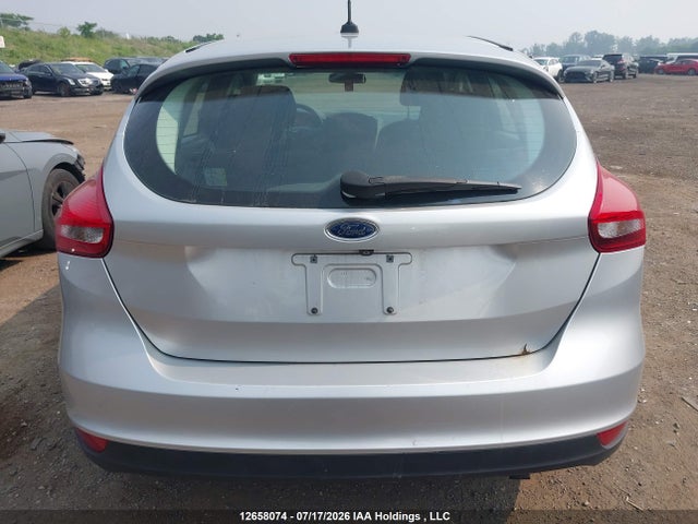 12658074 :رقم المزاد ، 1FADP3K24FL271380 vin ، 2015 Ford Focus مزاد بيع