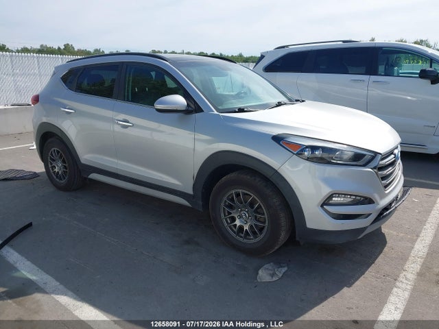 2017 Hyundai Tucson მანქანა იყიდება აუქციონზე, vin: KM8J3CA27HU415717, აუქციონის ნომერი: 12658091