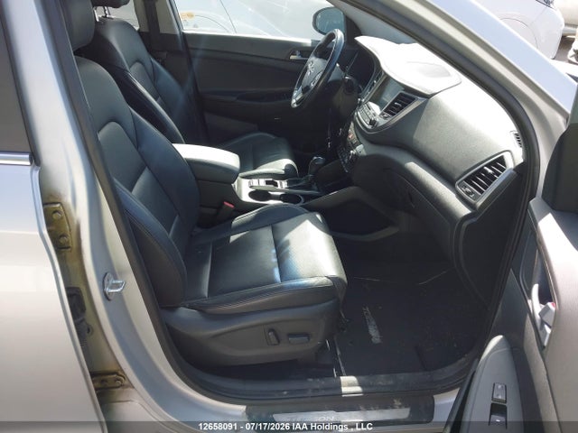 Продажа на аукционе авто 2017 Hyundai Tucson, vin: KM8J3CA27HU415717, номер лота: 12658091