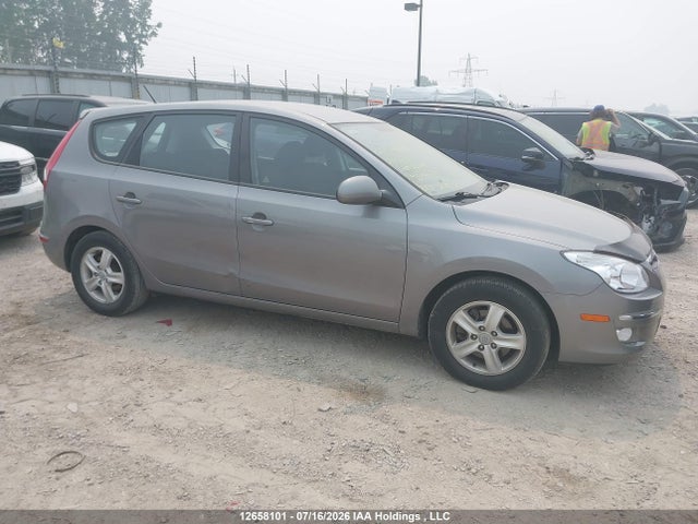 12658101 :رقم المزاد ، KMHDC8AE3BU105916 vin ، 2011 Hyundai Elantra Touring Gls/se مزاد بيع
