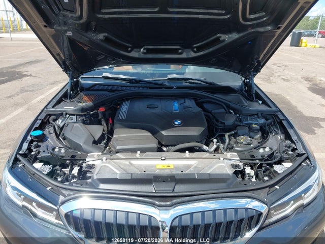 BMW 330xe 2022 WBA5P9C02NFM11631 Image 10