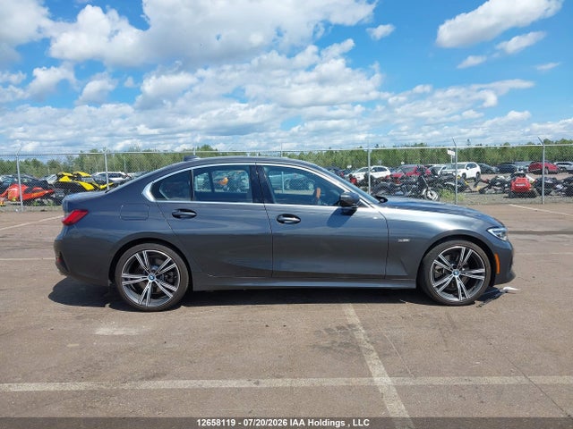 BMW 330xe 2022 WBA5P9C02NFM11631 Image 13