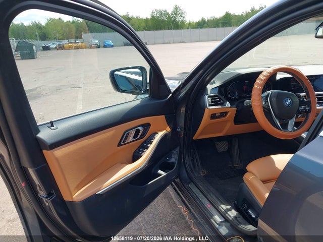BMW 330xe 2022 WBA5P9C02NFM11631 Image 19