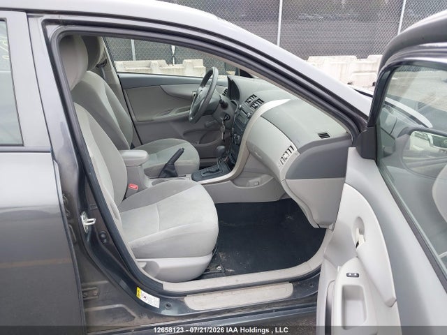 2010 Toyota Corolla Ce მანქანა იყიდება აუქციონზე, vin: 2T1BU4EE0AC218696, აუქციონის ნომერი: 12658123