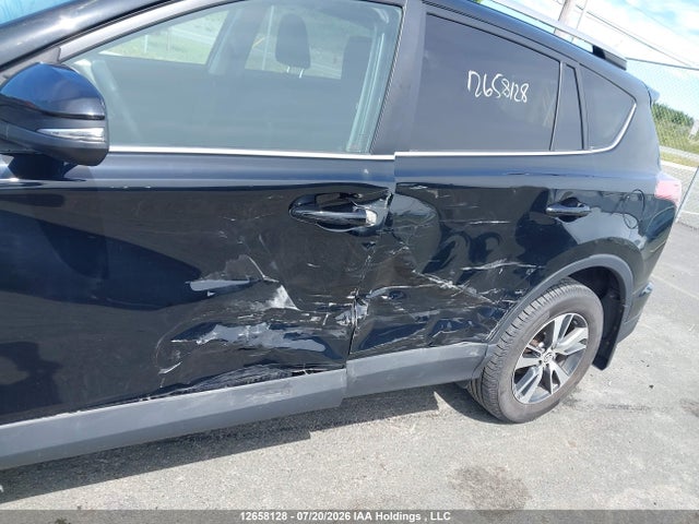 Toyota RAV4 LE 2018 2T3BFREV4JW756489 Image 12