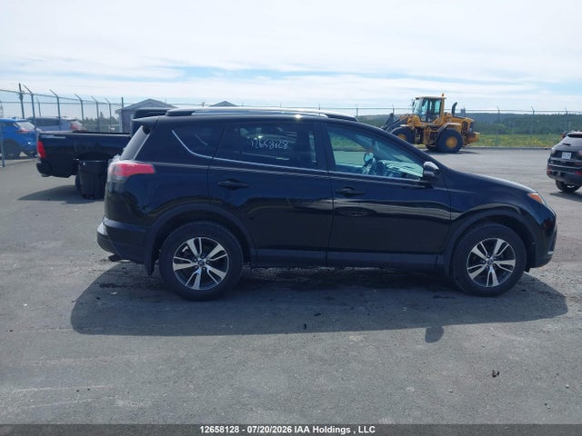 Toyota RAV4 LE 2018 2T3BFREV4JW756489 Image 14