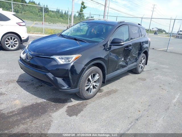 Toyota RAV4 LE 2018 2T3BFREV4JW756489 Image 2
