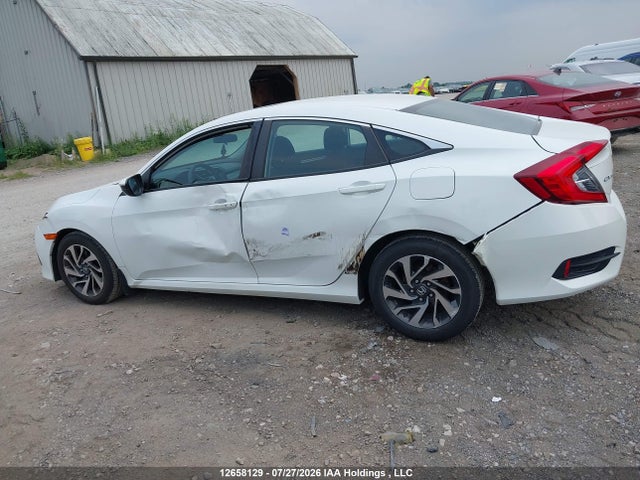 12658129 :رقم المزاد ، 2HGFC2F82GH024883 vin ، 2016 Honda Civic Ex 4dr مزاد بيع