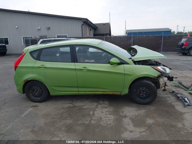 12658134 :رقم المزاد ، KMHCT5AE9DU086429 vin ، 2013 Hyundai Accent Gl مزاد بيع