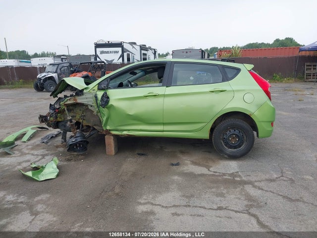12658134 :رقم المزاد ، KMHCT5AE9DU086429 vin ، 2013 Hyundai Accent Gl مزاد بيع