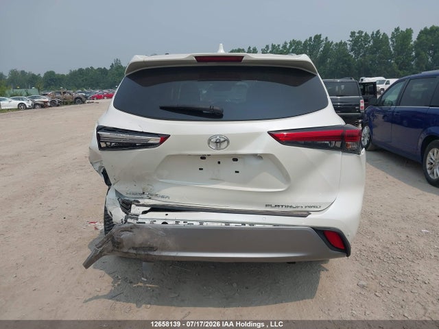 Toyota Highlander Limited 2021 5TDFZRBH0MS129575 Image 17