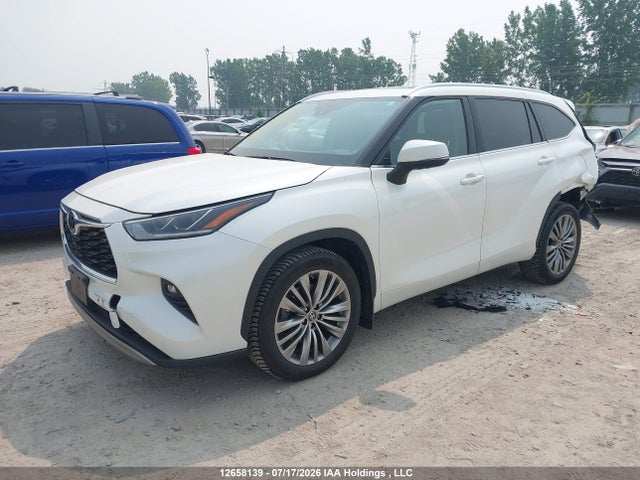 Toyota Highlander Limited 2021 5TDFZRBH0MS129575 Image 2