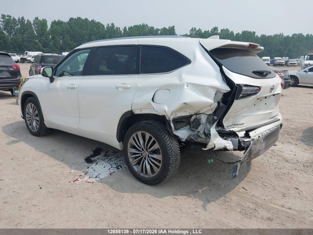 Toyota Highlander Limited 2021 5TDFZRBH0MS129575 Image 3