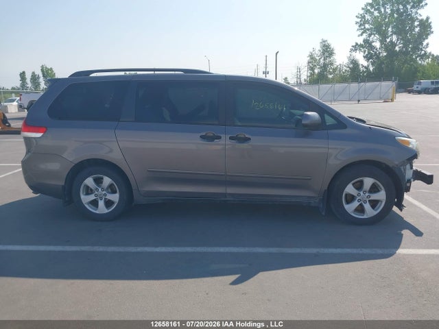Продаж на аукціоні авто 2011 Toyota Sienna, vin: 5TDZK3DC0BS149368, номер лоту: 12658161