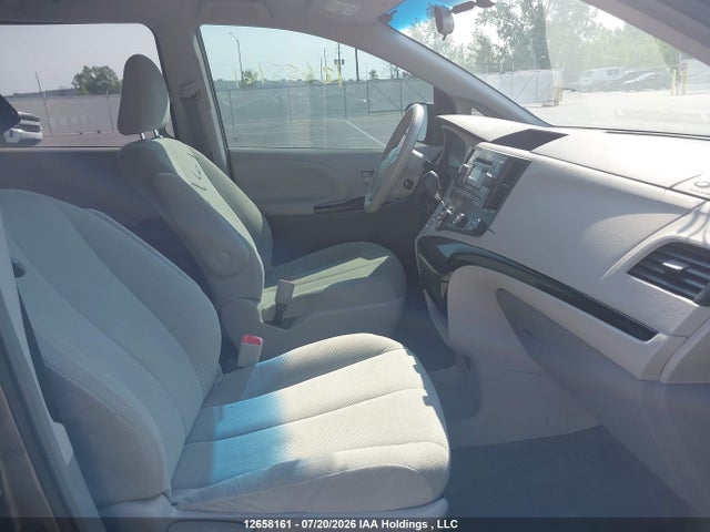 Продаж на аукціоні авто 2011 Toyota Sienna, vin: 5TDZK3DC0BS149368, номер лоту: 12658161