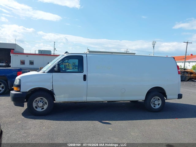 Chevrolet Express G2500 2023 1GCWGBFP1P1160771 Image 13