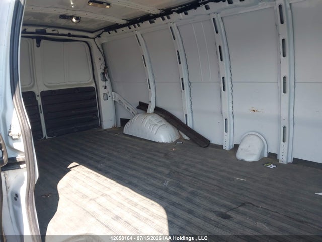 Chevrolet Express G2500 2023 1GCWGBFP1P1160771 Image 8