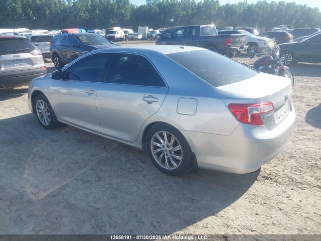 4T1BF1FK0EU323255 Toyota Camry