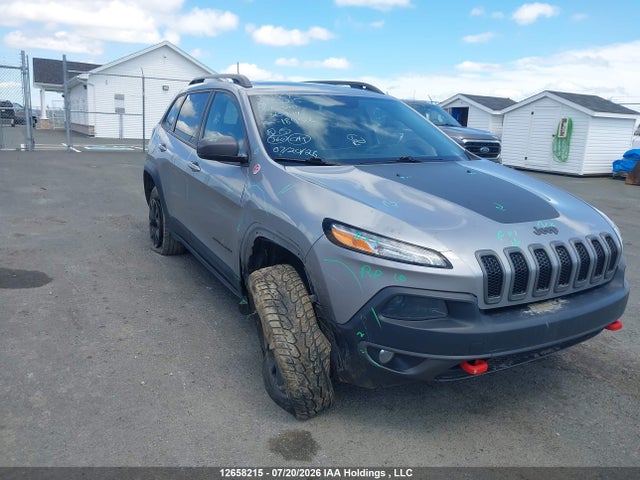2016 Jeep Cherokee Trailhawk მანქანა იყიდება აუქციონზე, vin: 1C4PJMBS1GW365974, აუქციონის ნომერი: 12658215