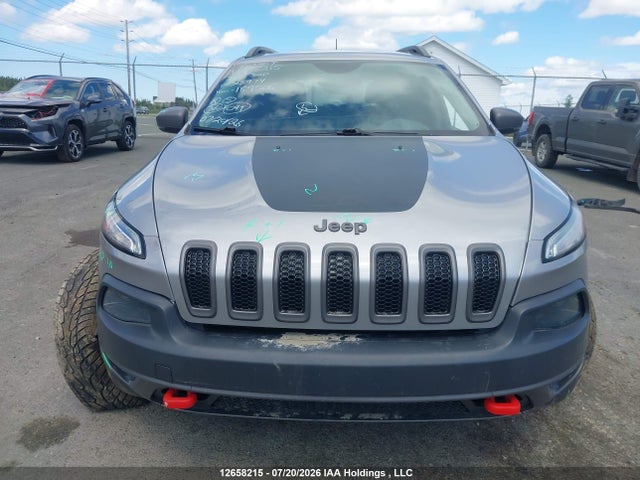 2016 Jeep Cherokee Trailhawk მანქანა იყიდება აუქციონზე, vin: 1C4PJMBS1GW365974, აუქციონის ნომერი: 12658215
