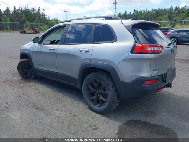 2016 Jeep Cherokee Trailhawk მანქანა იყიდება აუქციონზე, vin: 1C4PJMBS1GW365974, აუქციონის ნომერი: 12658215
