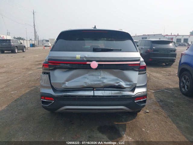 Volkswagen TAOS SE 2025 3VVUC7B23SM067550 Image 15