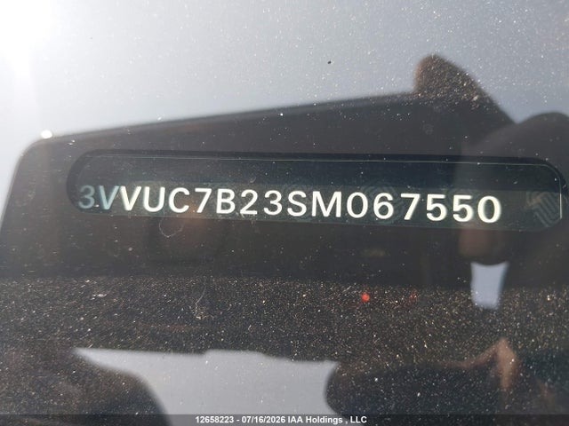 Volkswagen TAOS SE 2025 3VVUC7B23SM067550 Image 17