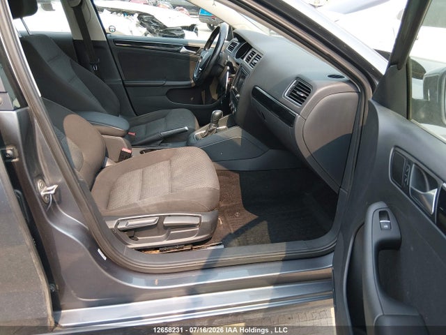 3VWD67AJ5GM303067 Volkswagen JETTA SE