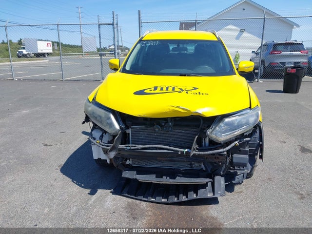 Продажа на аукционе авто 2015 Nissan Rogue, vin: 5N1AT2MV9FC880552, номер лота: 12658317